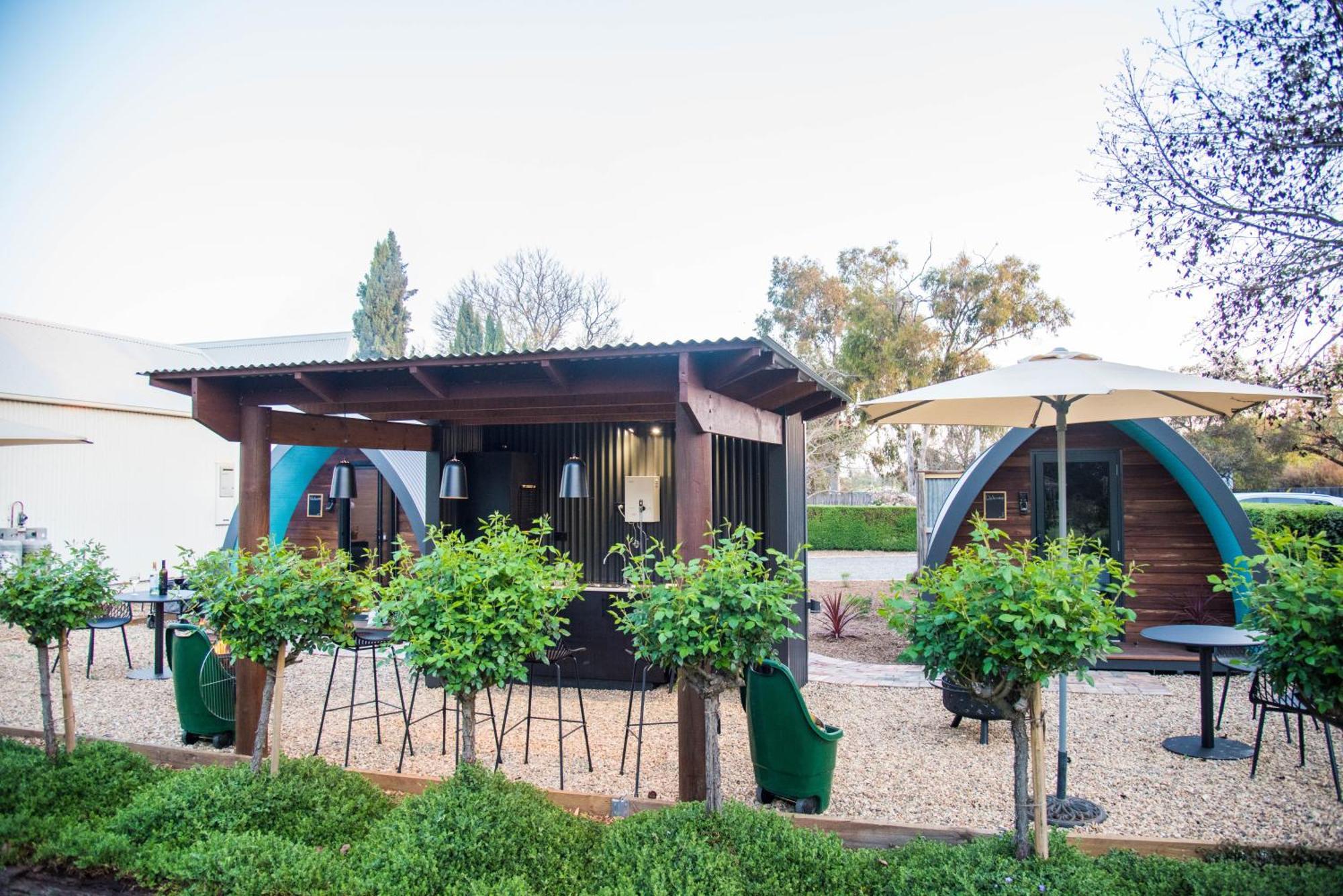 グリフィス Jen'S Garden Pods Bed & Breakfast エクステリア 写真