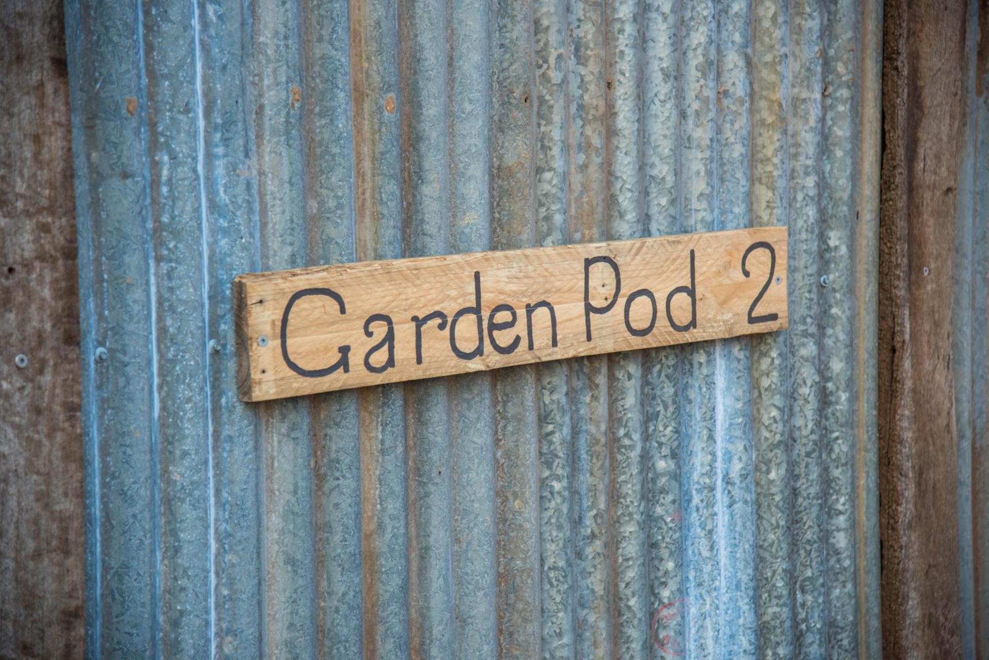 グリフィス Jen'S Garden Pods Bed & Breakfast エクステリア 写真