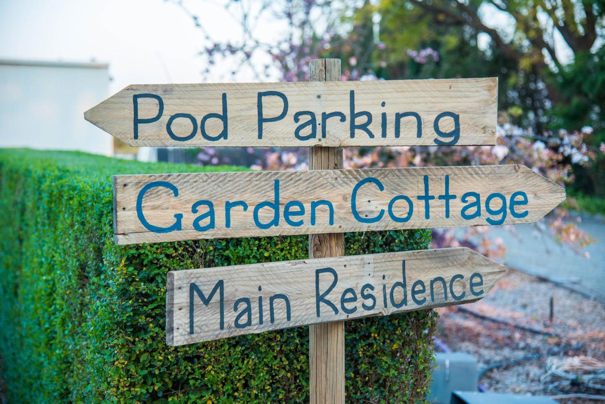 グリフィス Jen'S Garden Pods Bed & Breakfast エクステリア 写真